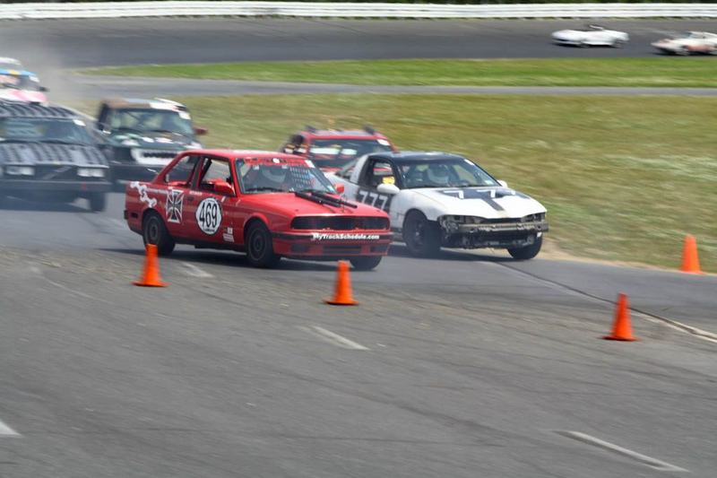 Illustration for article titled The 24 Hours Of LeMons New England 2009 Über Gallery, Part 5